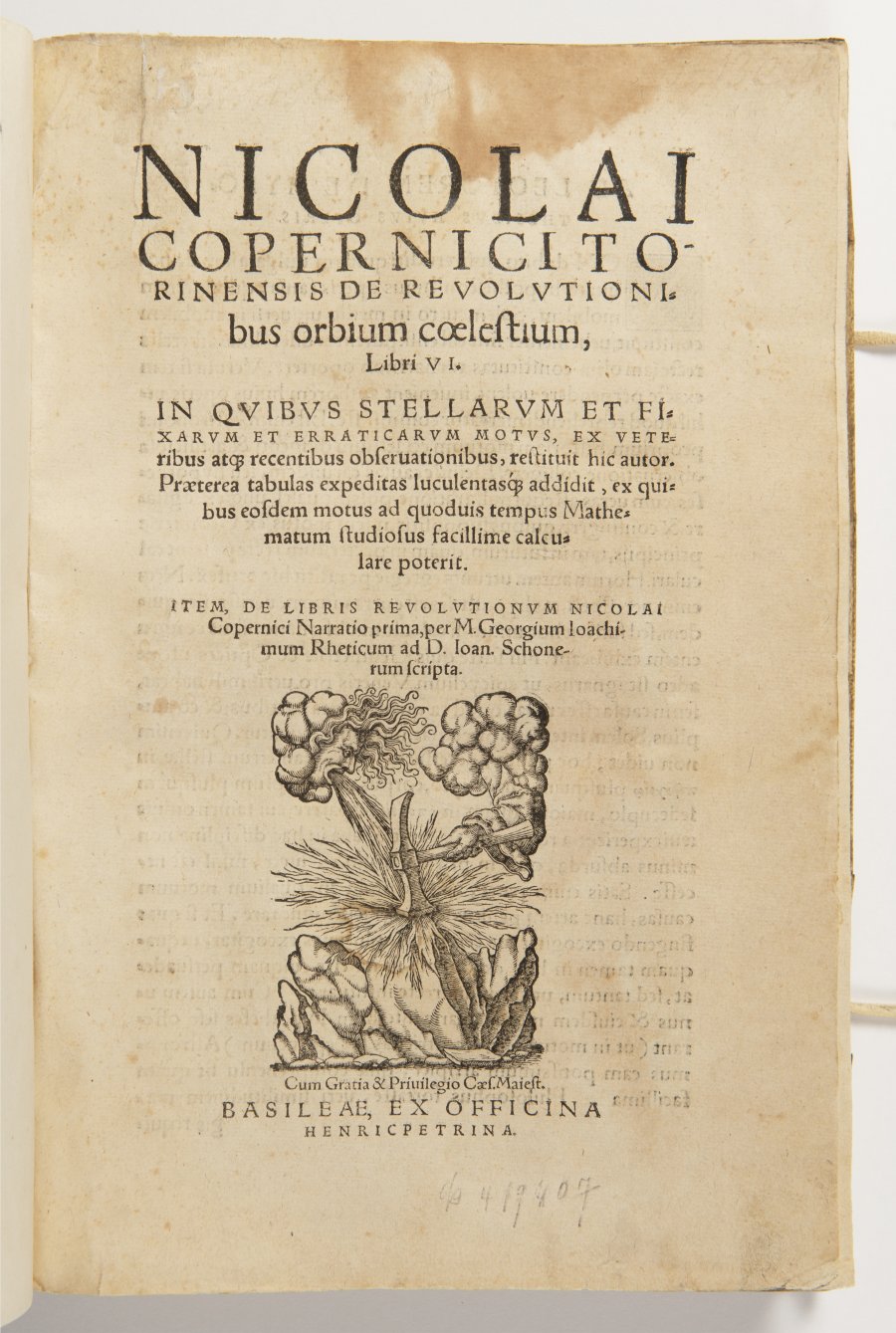 DE REVOLUTIONIBUS ORBIUM COELESTIUM