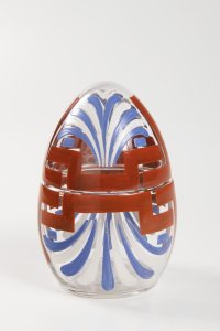 AN EGG-SHAPED BOX