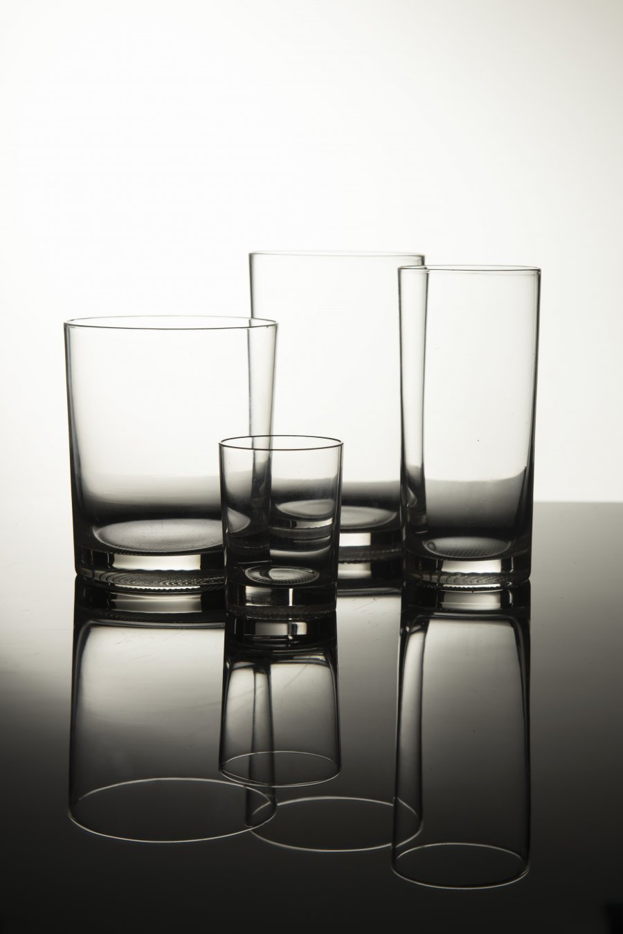 A GLASSWARE SET