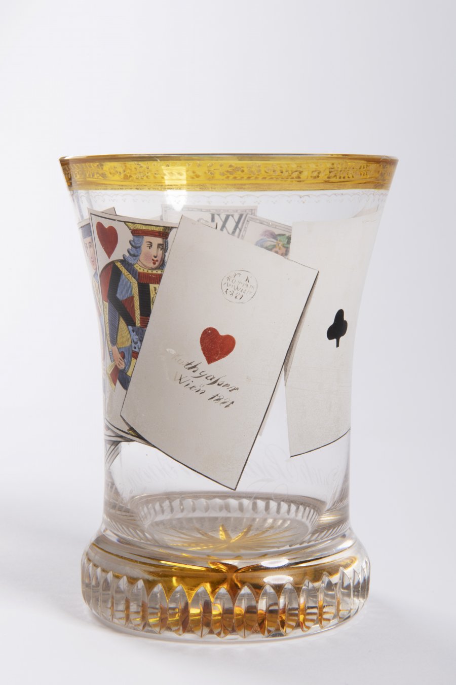 BEAKER WITH CARDS