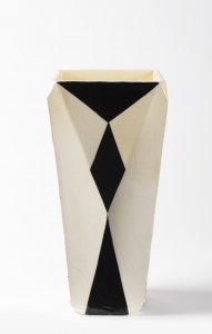 KUBISTISCHE VASE