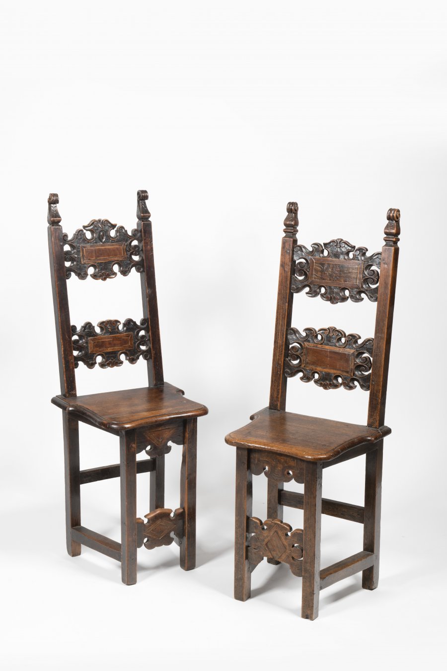 PAIR OF MANYRISTIC CHAIRS