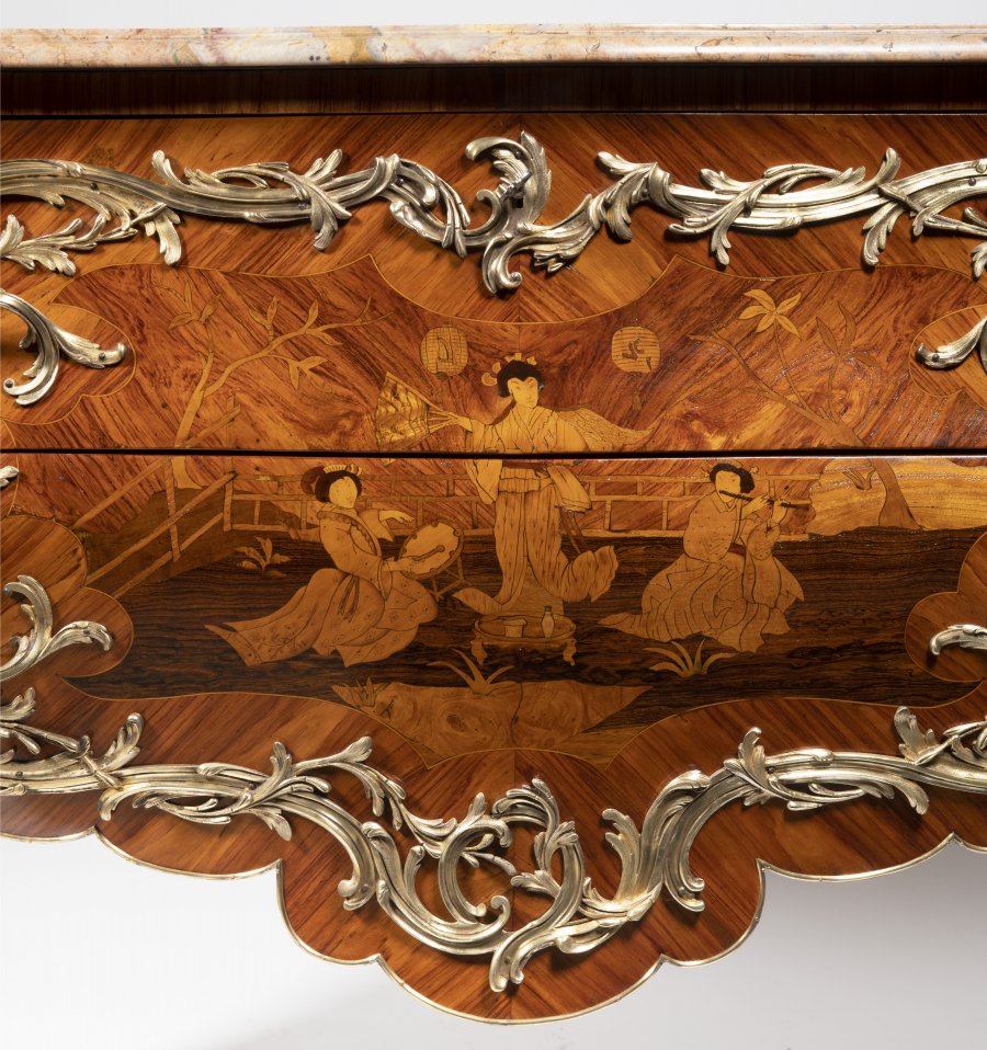 LOUIS XV. COMMODE