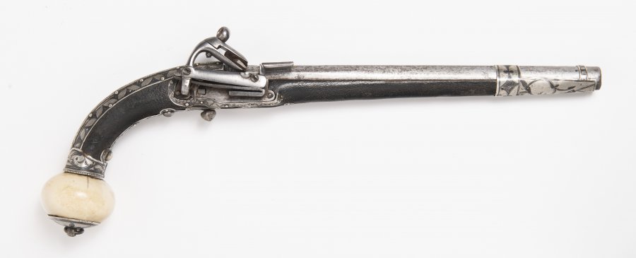 A CAUCASSIAN PERCUSSION PISTOL