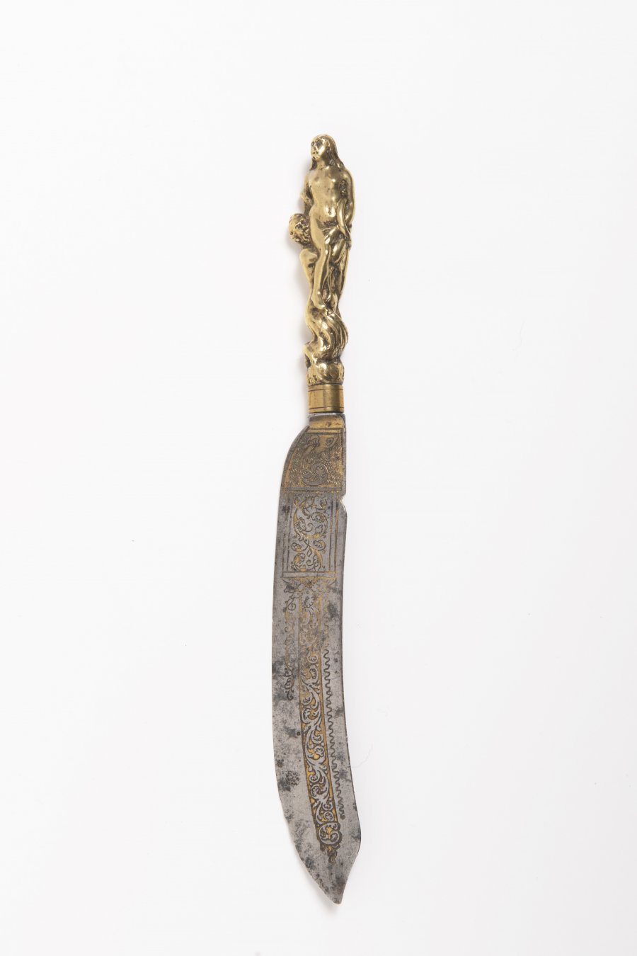 A MANNERIST KNIFE