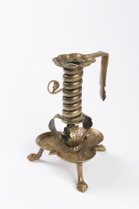 MANYRISTIC BRASS CANDLEHOLDER