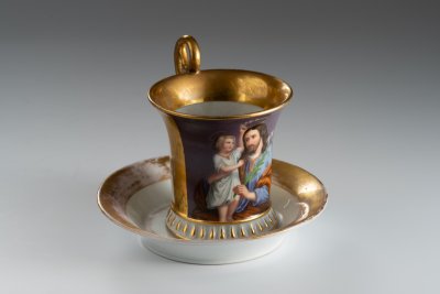 CUP AND SAUCER BŘEZOVÁ