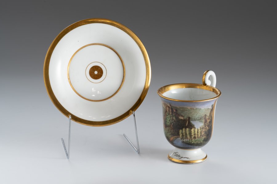 CUP WITH SAUCER LOKET