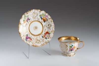 CUP AND SAUCER BŘEZOVÁ
