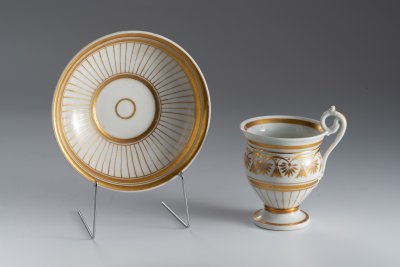 CUP AND SAUCER BŘEZOVÁ