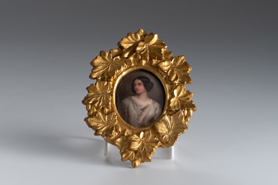 MINIATURE PORTRAIT LUCRETIA