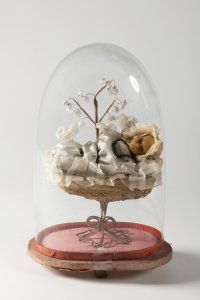 DECORATIVE DEVOTIONAL DIORAMA WITH VIRGIN MARY