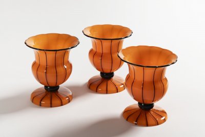 TŘI KALICHOVÉ VÁZY TANGO