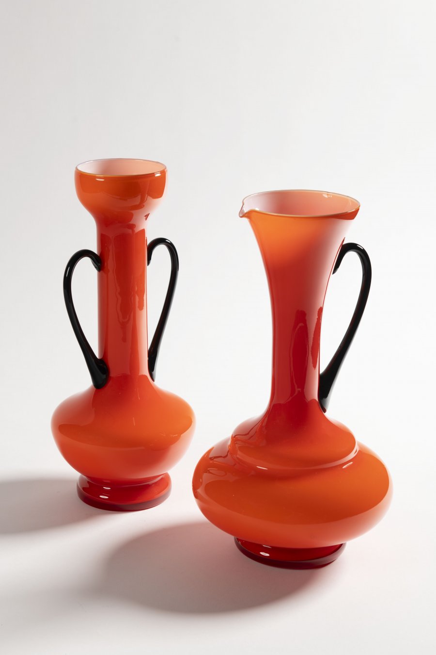 TWO VASES TANGO