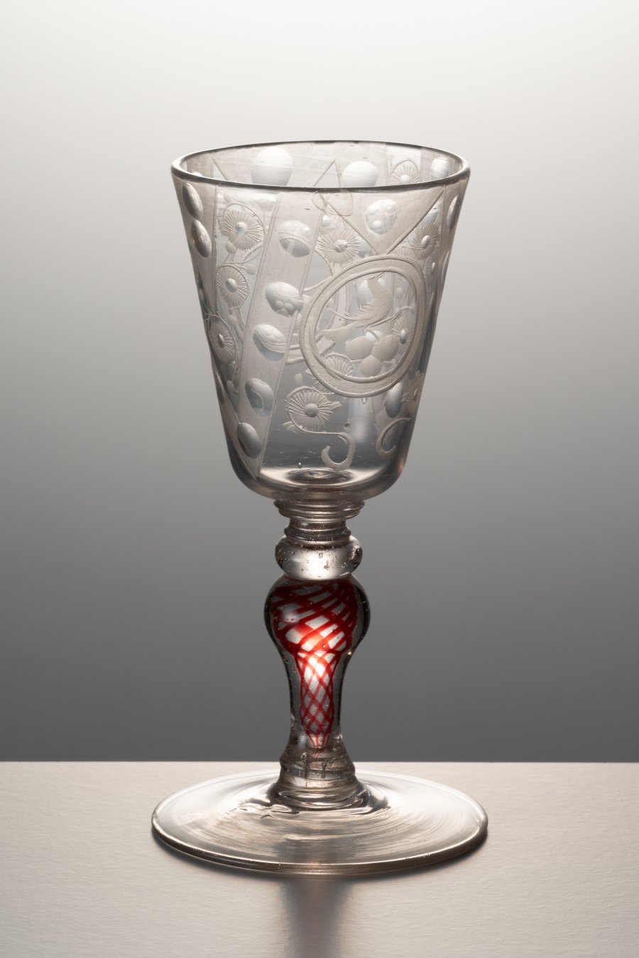 BAROQUE GLASS
