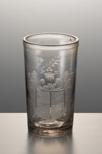 Sklo 068