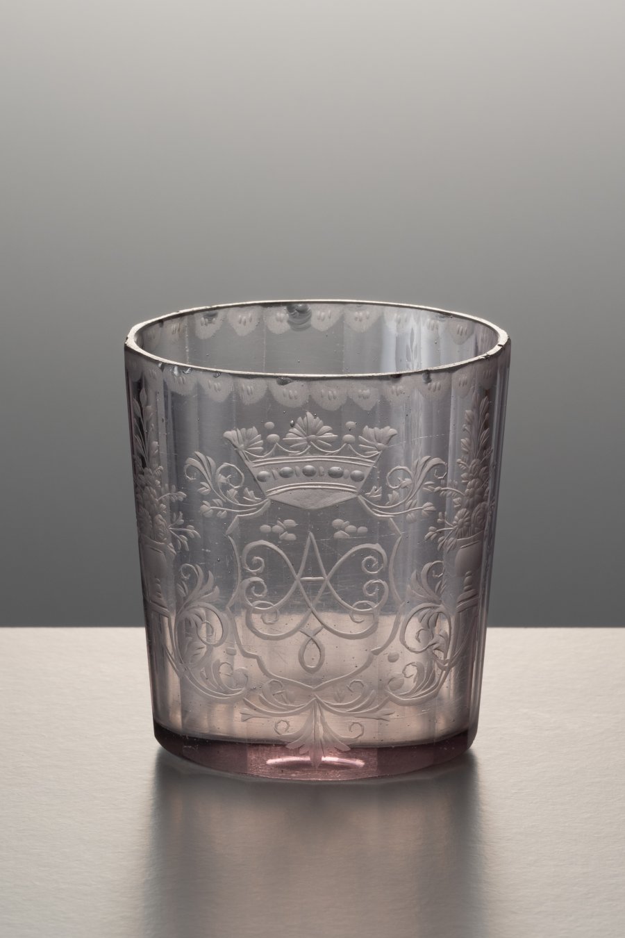 BAROQUE GLASS