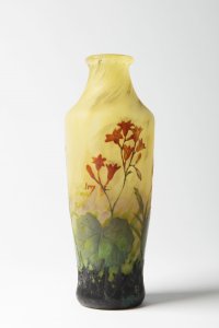 DAUM NANCY VASE