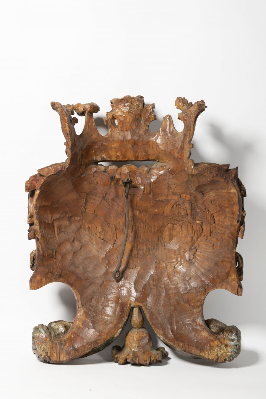 BAROQUE COAT OF ARMS