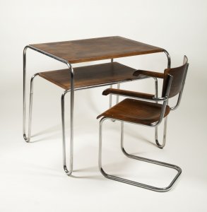 FUNCTIONALIST DESK WITH CHAIR