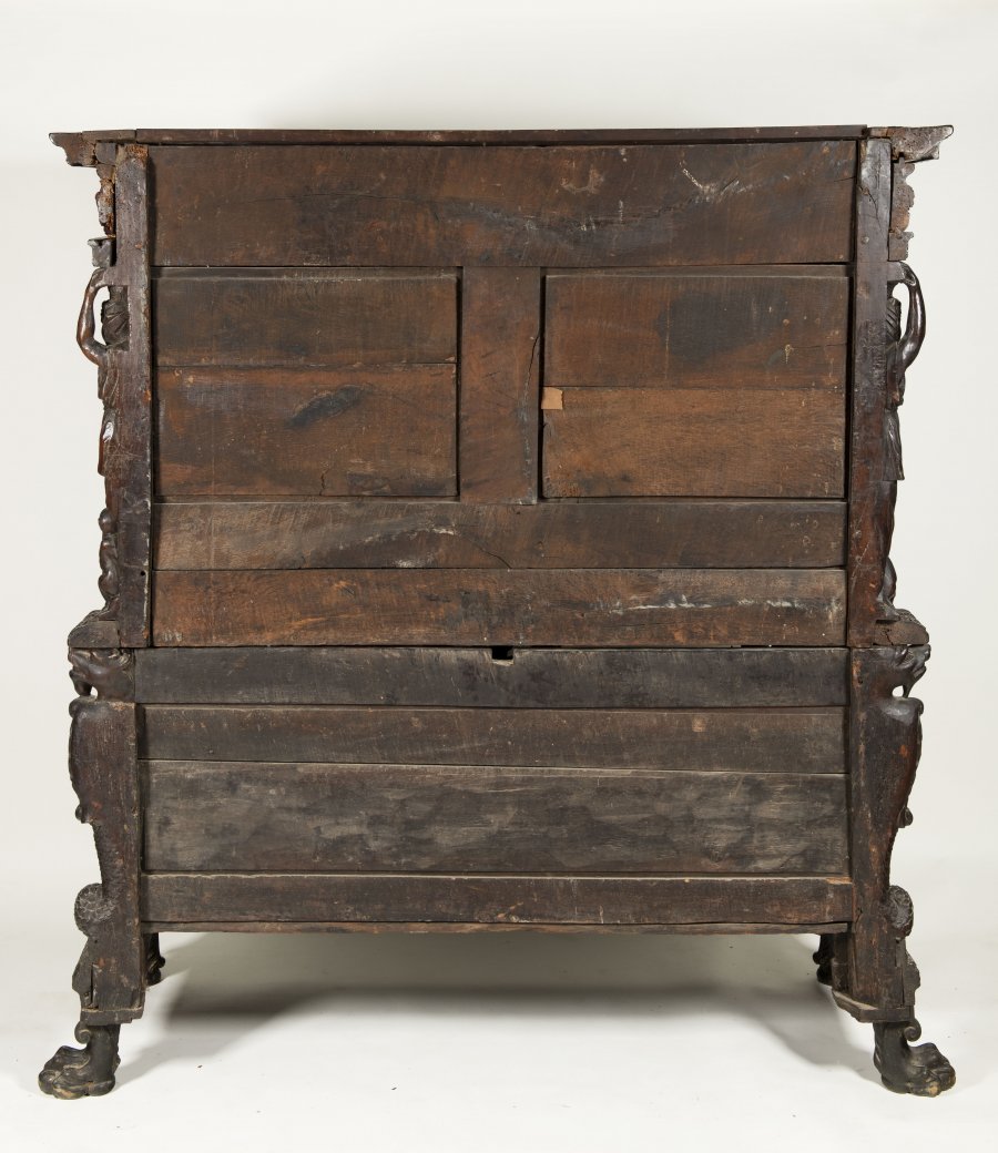 IMPRESSIVE MANNERIST DRESSER