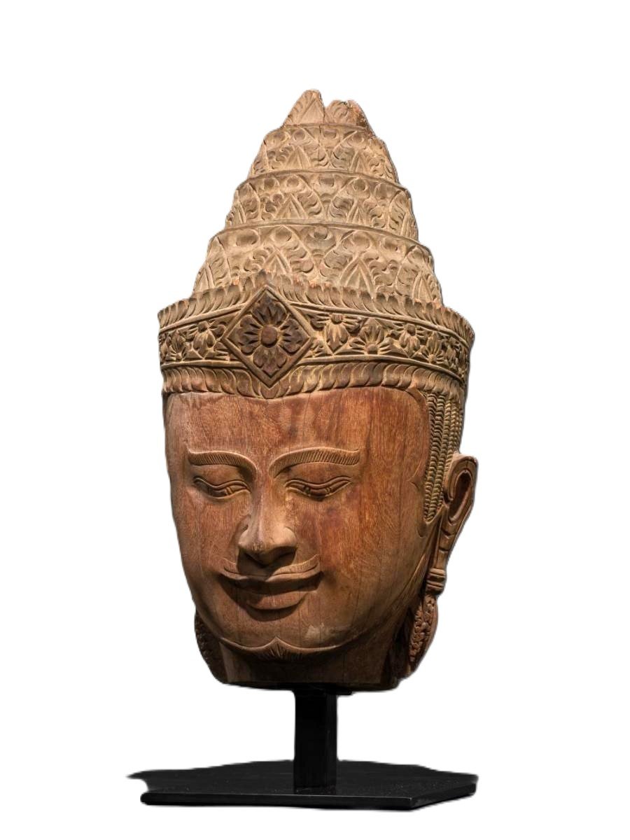 BUDDHA HEAD IN KHMER STYLE