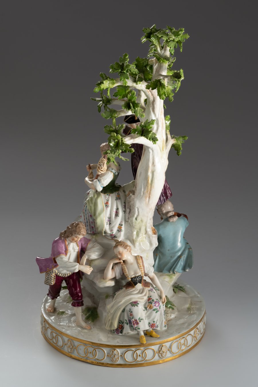 GROUP UNDER A TREE MEISSEN