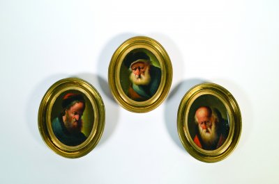 A SET OF MINIATURE PORTRAITS