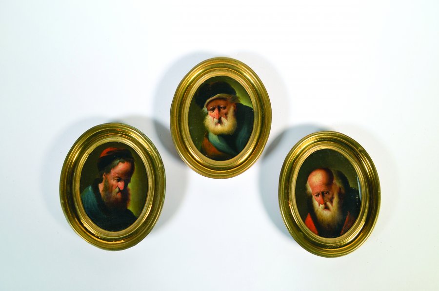 A SET OF MINIATURE PORTRAITS