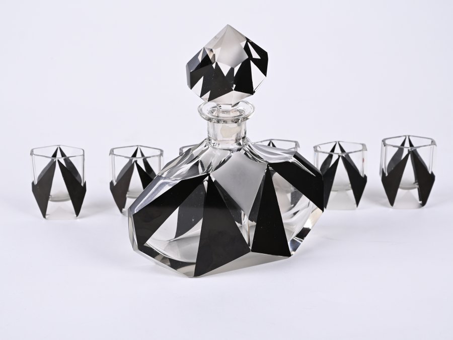 AN ART DECO WHISKY SET