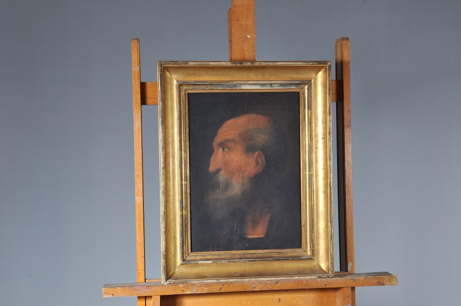 SET OF TWO MEN PORTRAITS