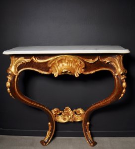 CONSOLE TABLE IN BAROQUE STYLE
