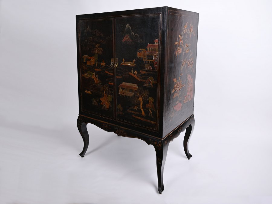 A CHINESE CABINET