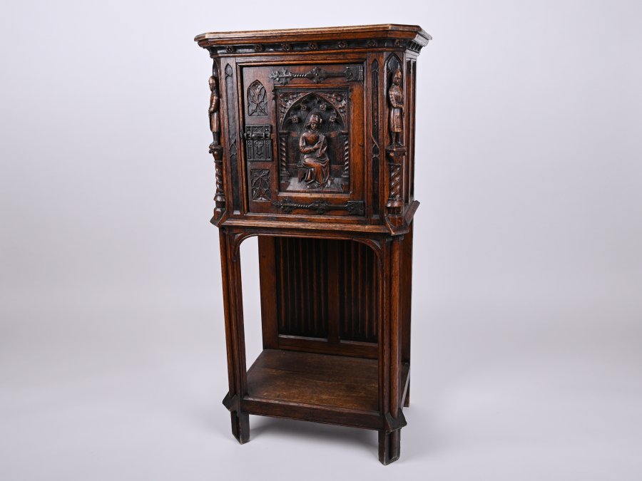 CABINET IN A GOTHIC REVIVAL STYLE