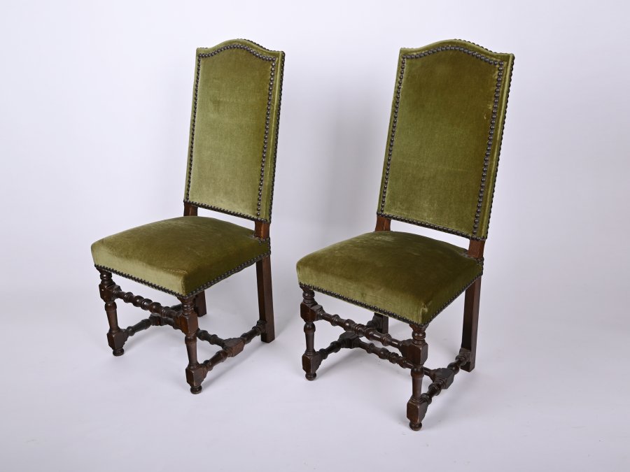 SET OF SIX DINING CHAIRS