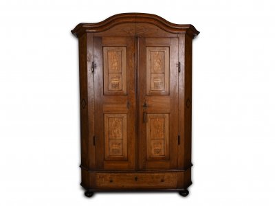 WARDROBE WITH WOODEN INLAY