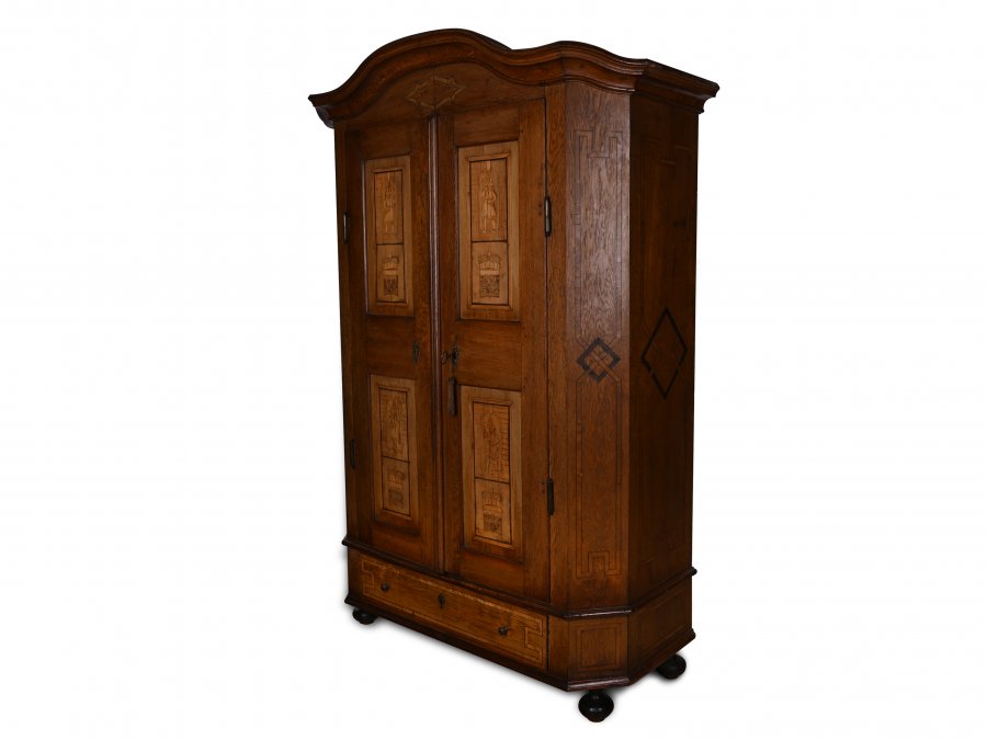 WARDROBE WITH WOODEN INLAY