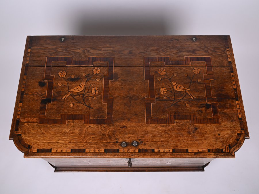 MARQUETRY WOODEN CHEST