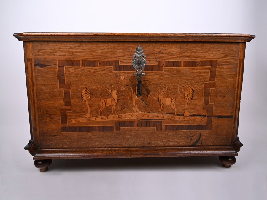 MARQUETRY WOODEN CHEST