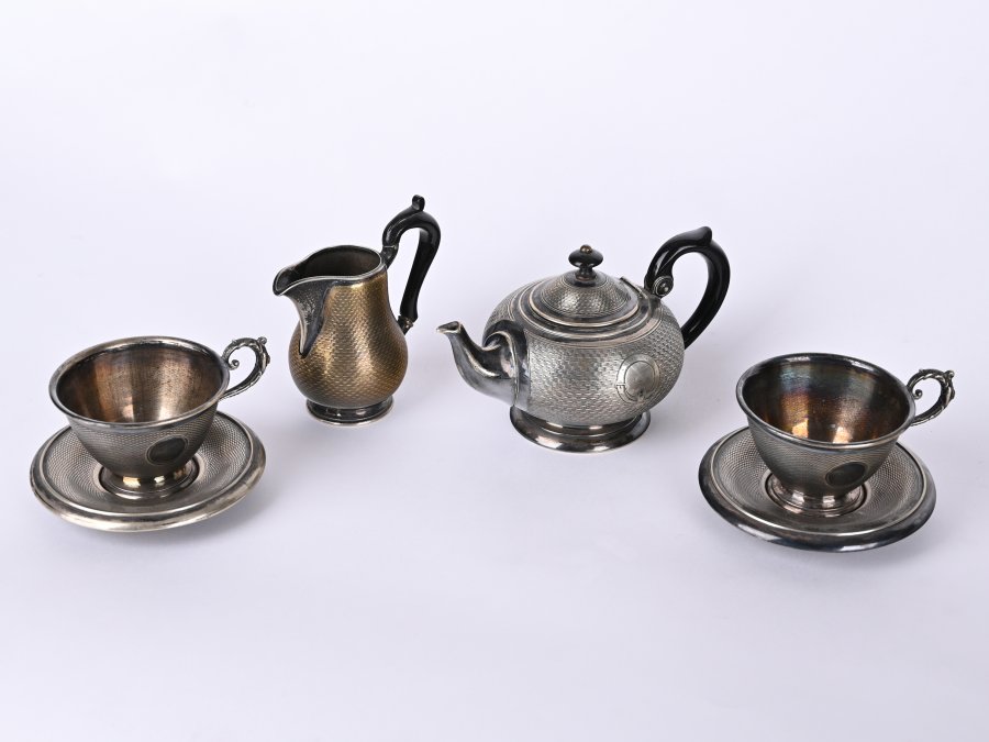 A TEA SET FOR TWO