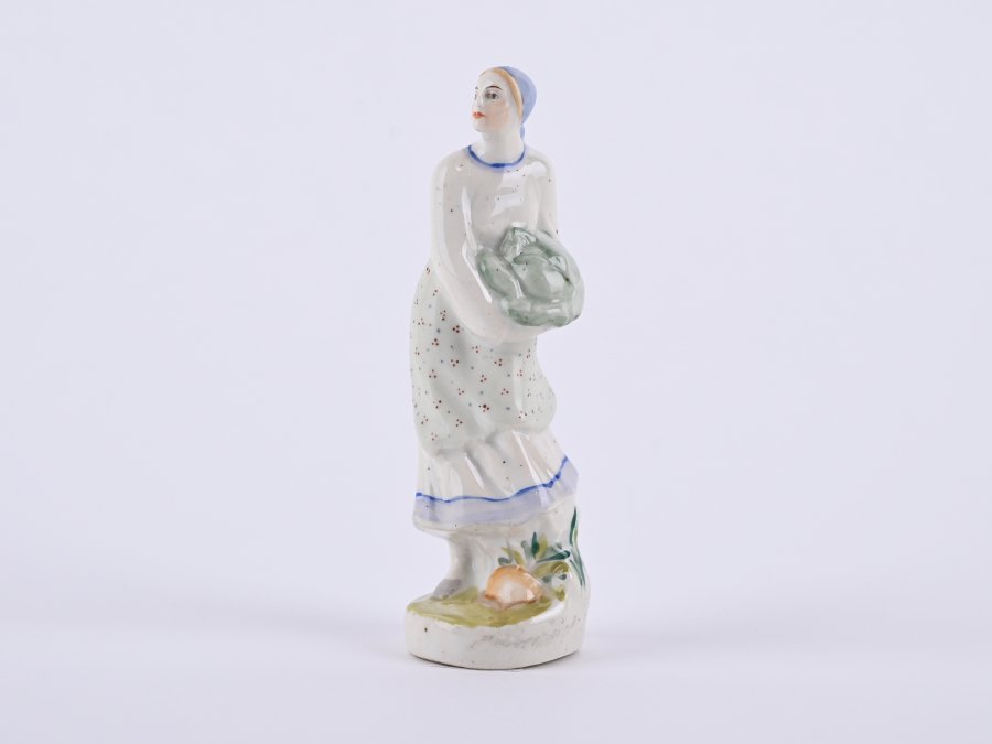 STATUETTE OF A GIRL