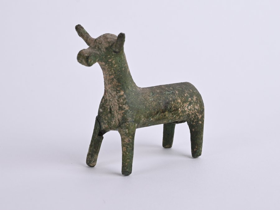 STATUETTE OF A BULL