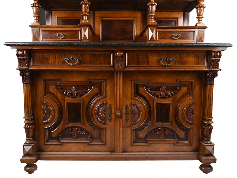 RICHLY CARVED HISTORISM SIDEBOARD