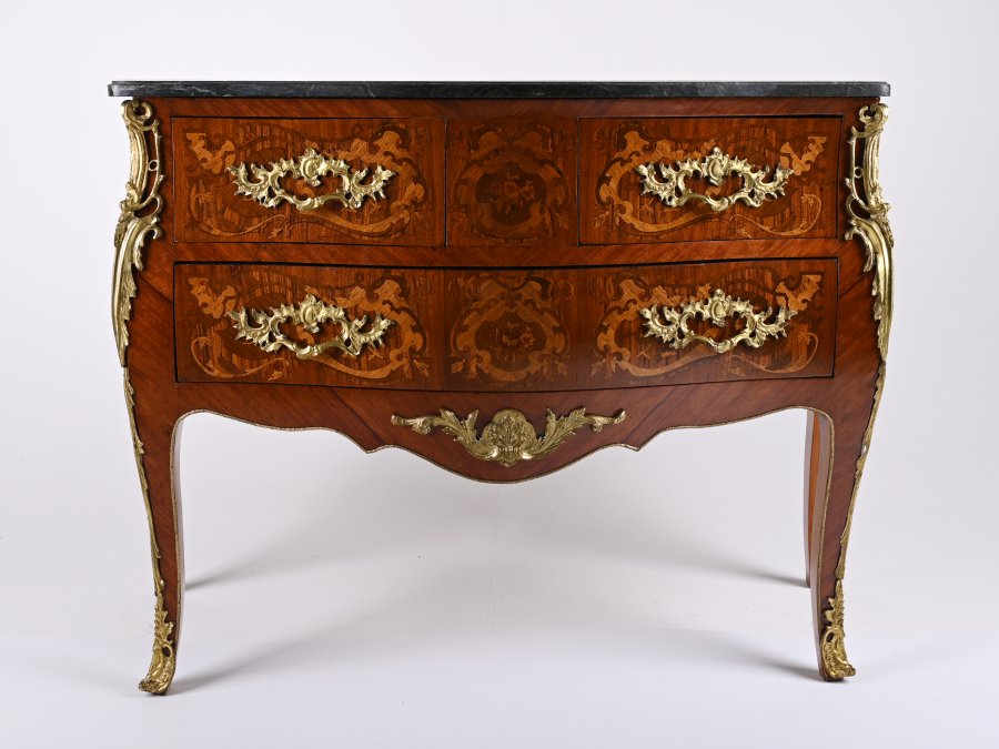 LOUIS XV. COMMODE