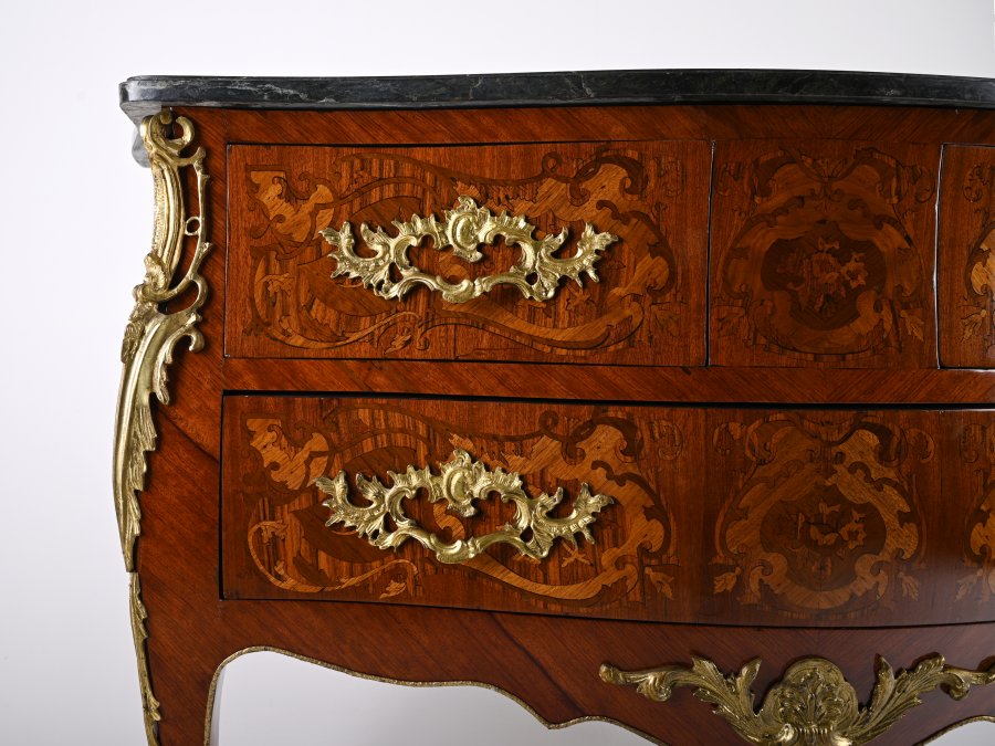 LOUIS XV. COMMODE