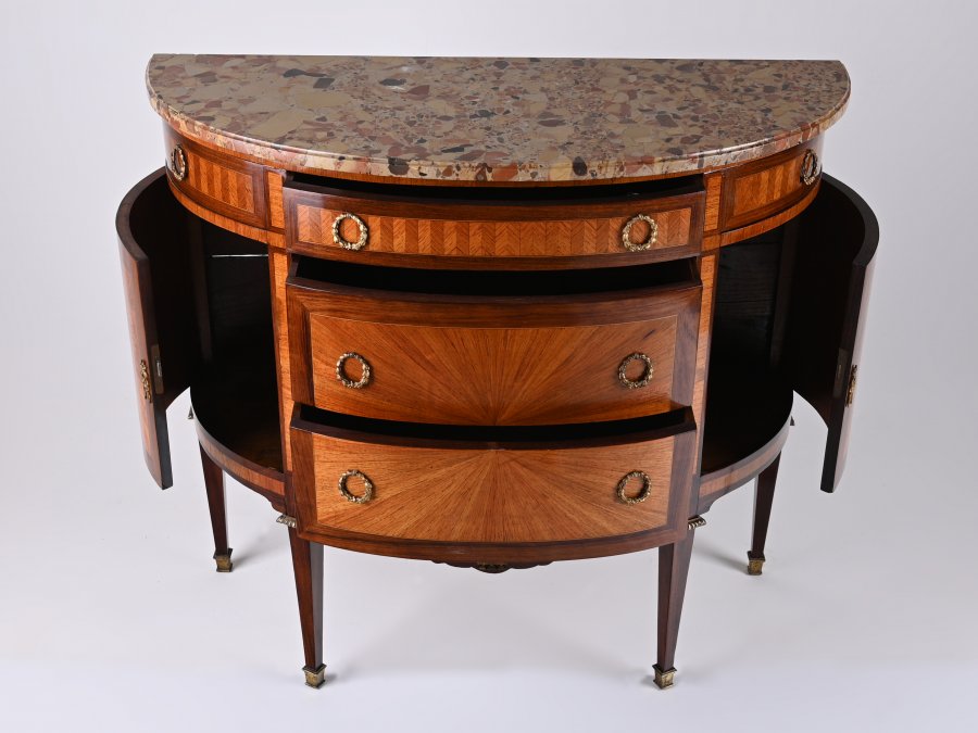 DEMI-LUNE COMMODE