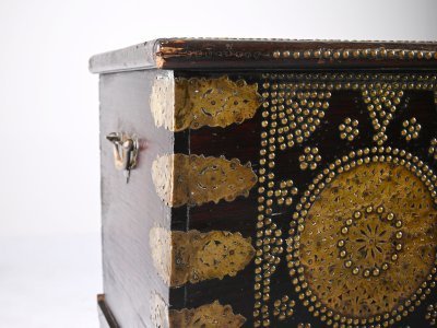 RICHLY DECORATED CHEST