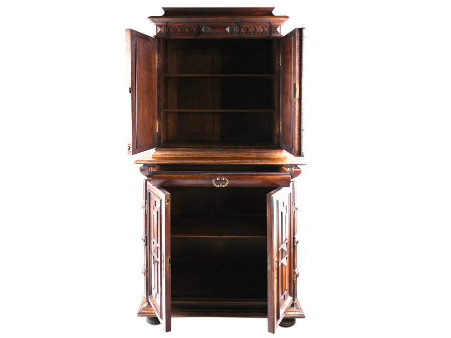 RENAISSANCE CABINET