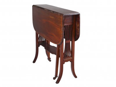 ARTS AND CRAFT TABLE
