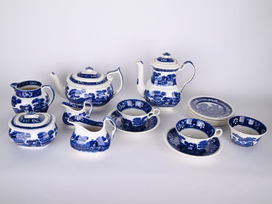 ENGLISH PORCELAIN SET